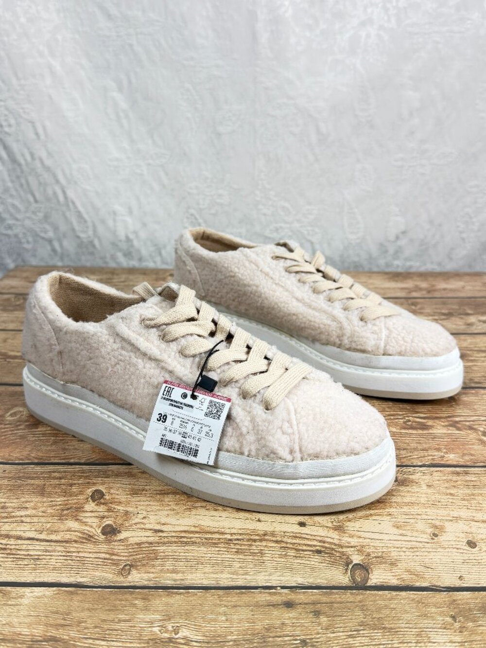 ZARA Women’s 8 Cream Teddy Sherpa Sneakers NWT Faux Shearling Platform Lace Up